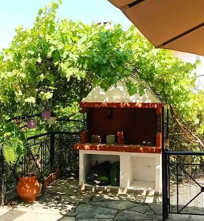 Apartment Ourania *